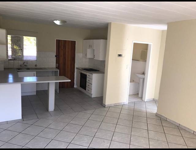 2 BEDROOM TOWNHOUSE RENTED IN GLEN MARAIS